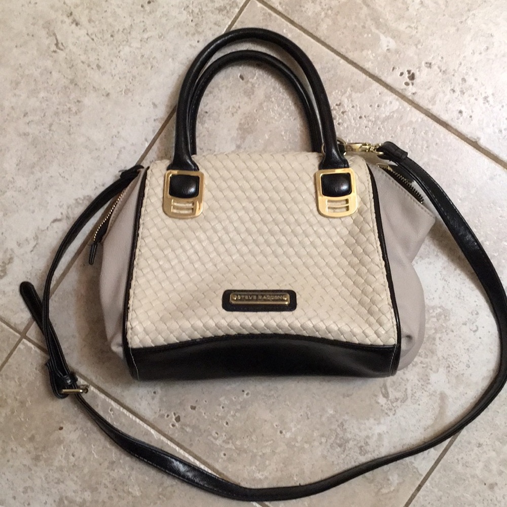Small **Steve Madden** CrossBody Bag 💼